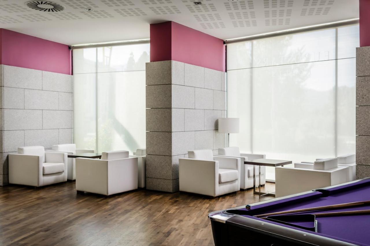 Eurostars Reina Felicia Hotel Хака Екстериор снимка